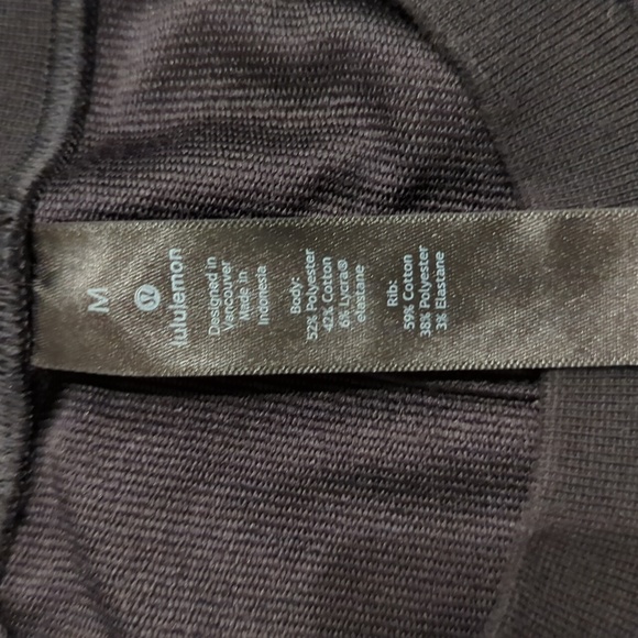Lululemon Sojourn Crew (M) - Picture 2 of 4